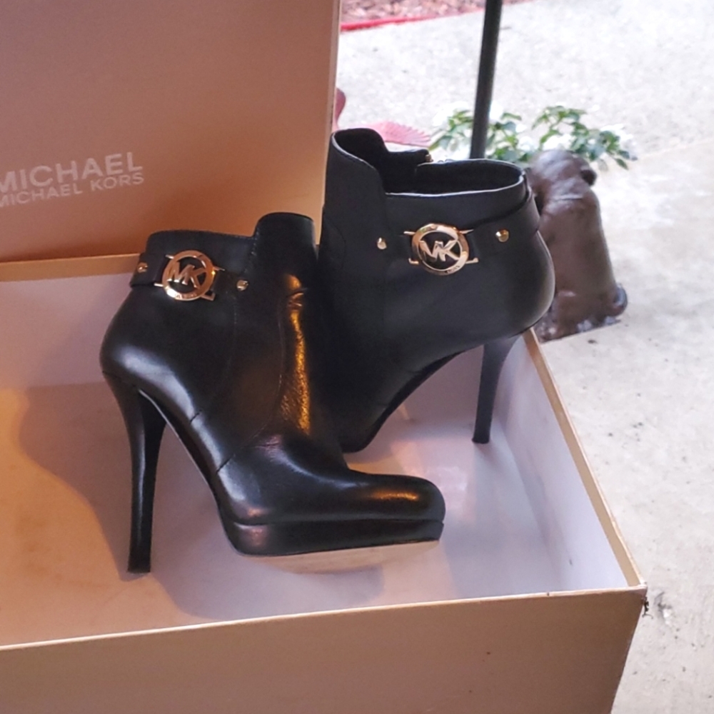 Michael Kors ankle boot black